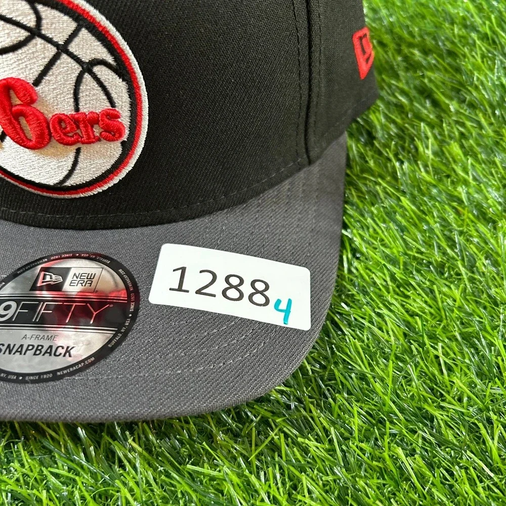 New Era 9FIFTY Philadelphia 76ers Hat Mens One Size Black‎ Graphite Snapback NWT